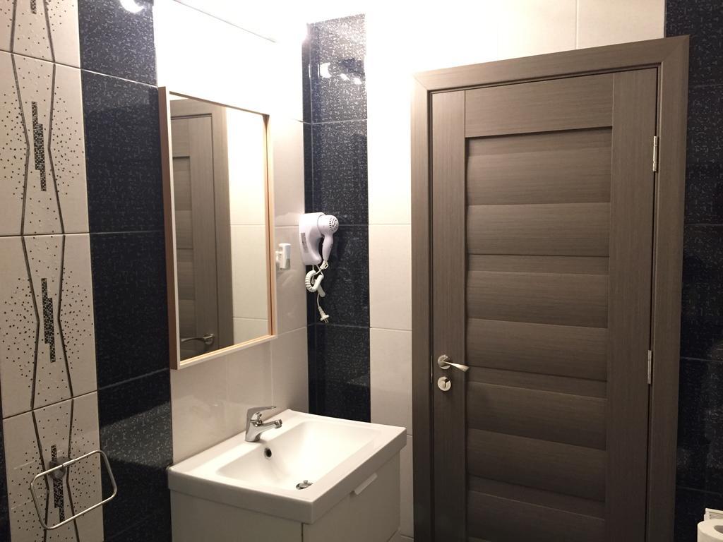 בוקרשט Hotel Mic חדר תמונה