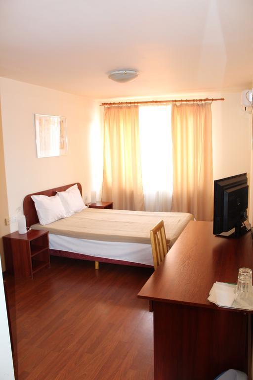 בוקרשט Hotel Mic מראה חיצוני תמונה