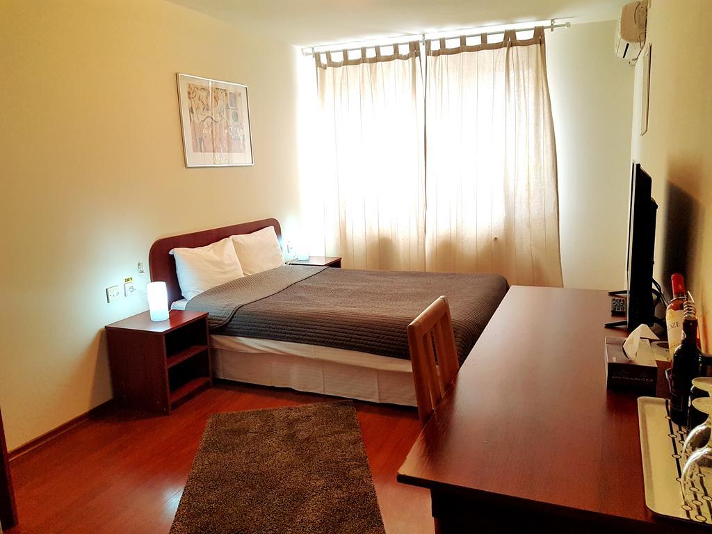בוקרשט Hotel Mic מראה חיצוני תמונה