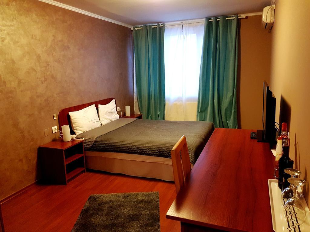 בוקרשט Hotel Mic מראה חיצוני תמונה