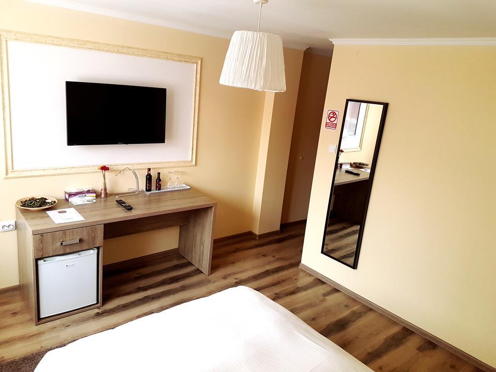 בוקרשט Hotel Mic מראה חיצוני תמונה