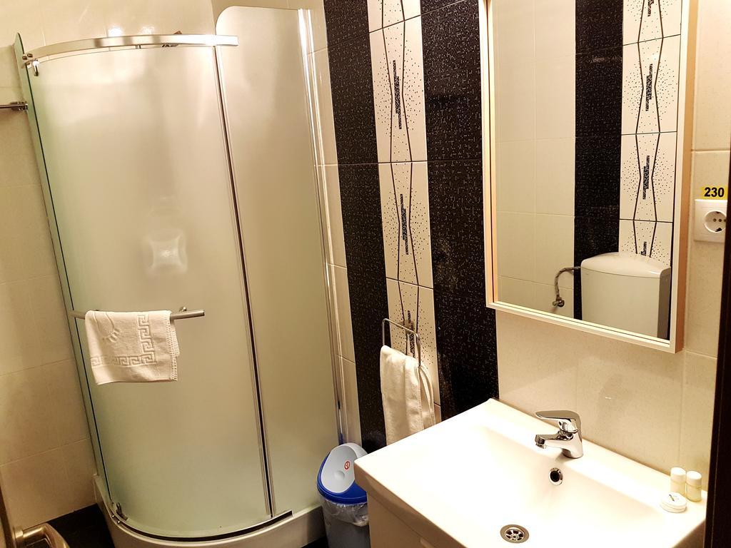 בוקרשט Hotel Mic מראה חיצוני תמונה