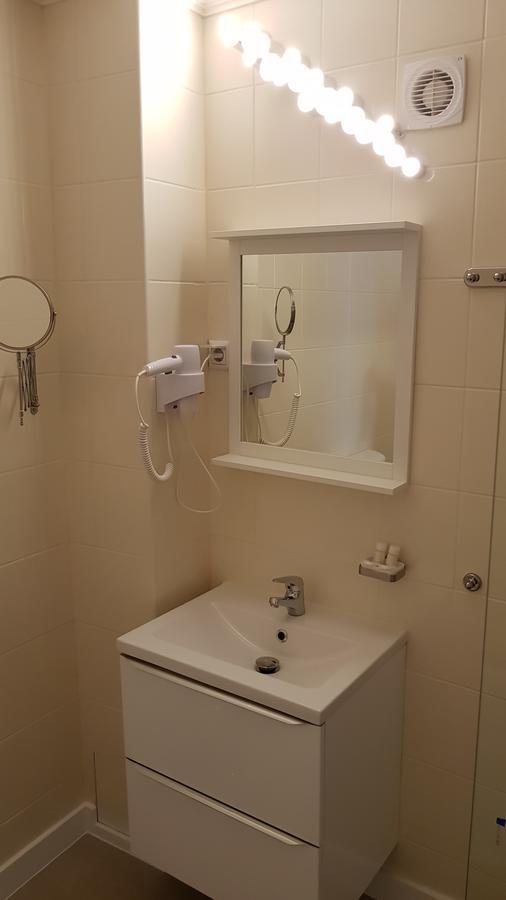 בוקרשט Hotel Mic מראה חיצוני תמונה